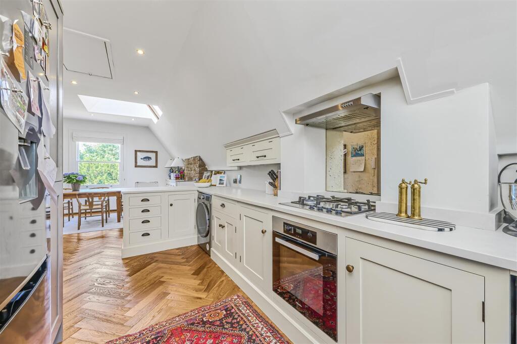 James_Anderson_-_Sheen_Lane_London__SW14_8HY_16.JP