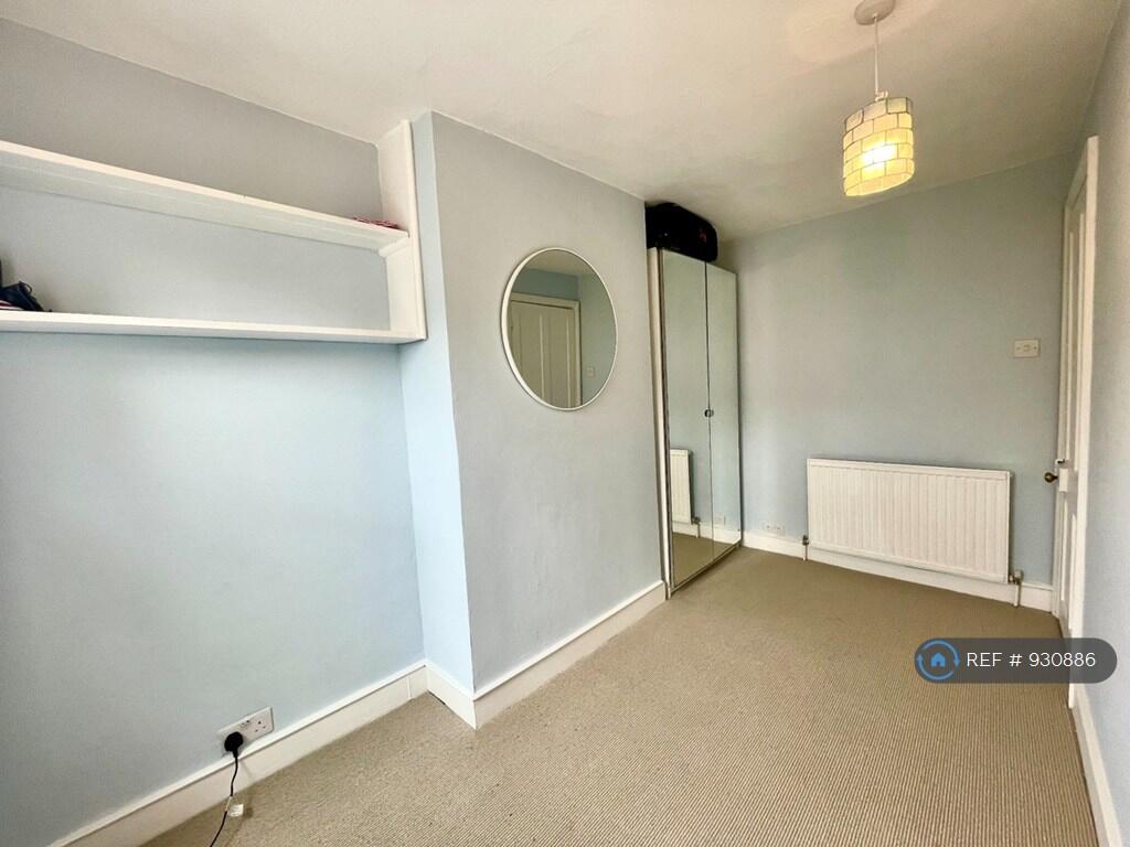 Second Bedroom, South Facing