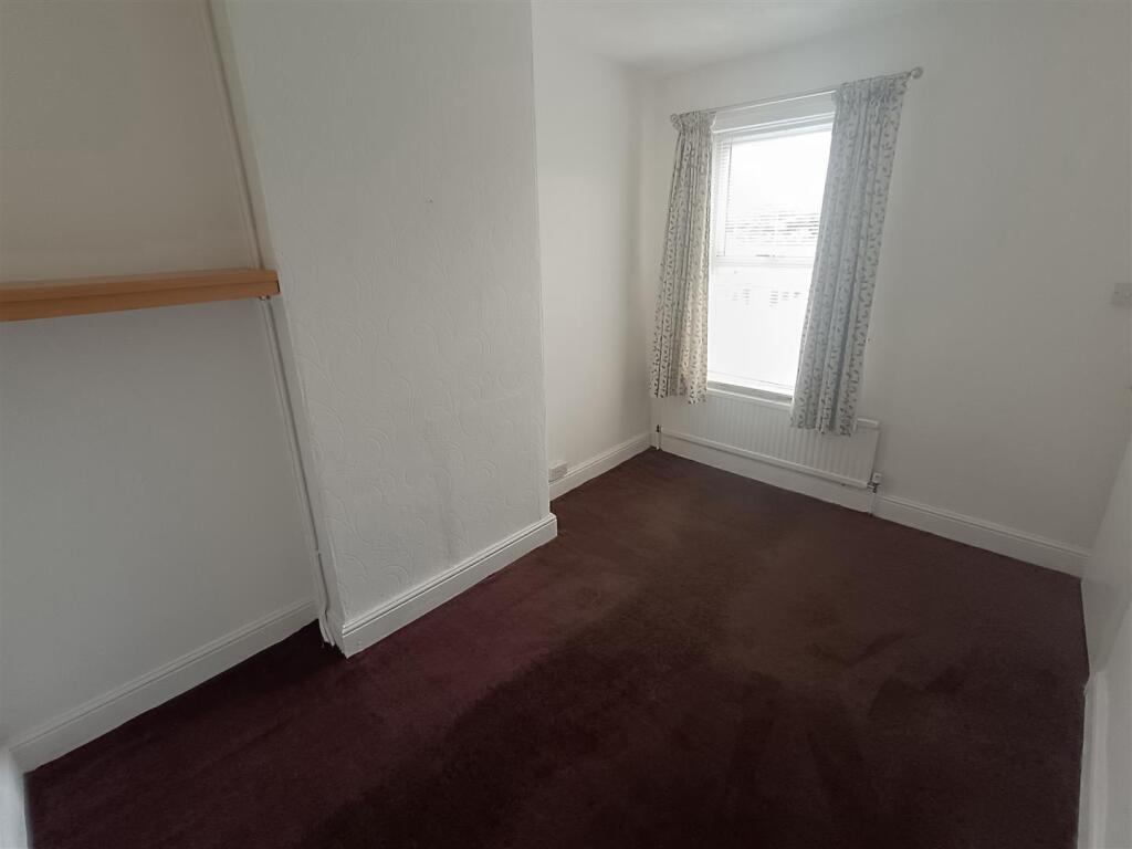 Bedroom 2 .jpg