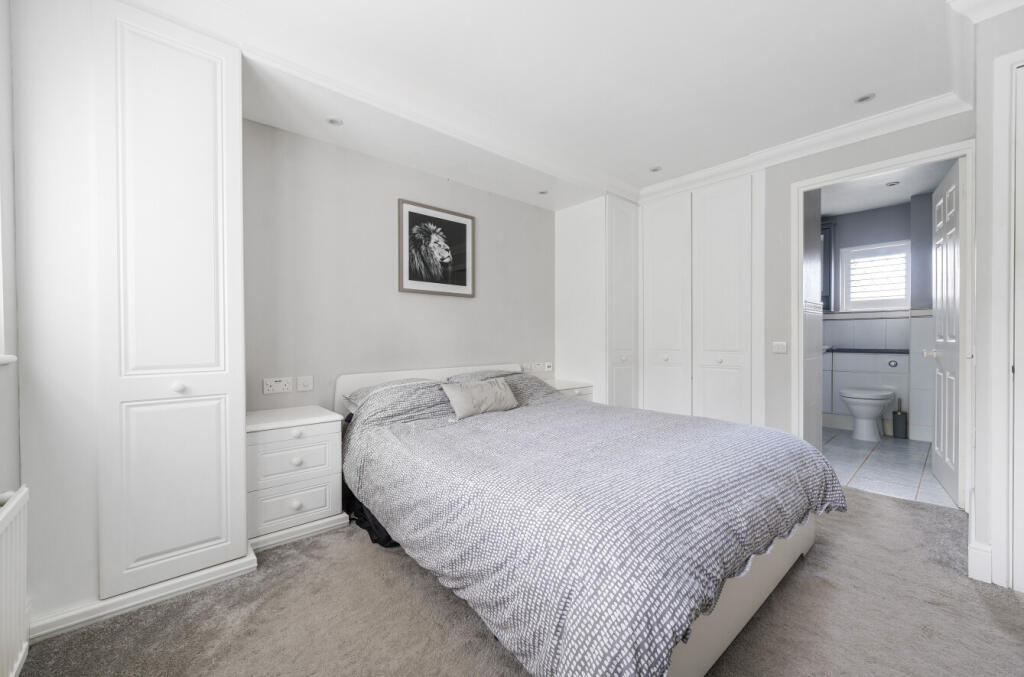 1316798-3-685d40a...