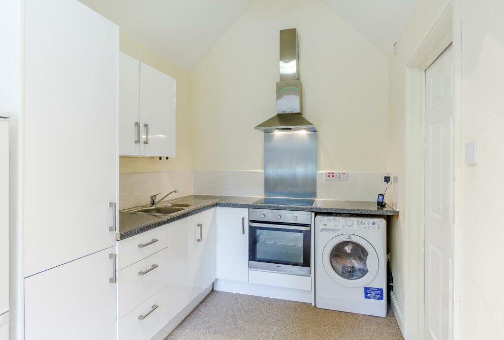 8403555-interior02-800.jpg