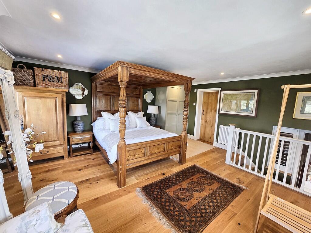 Aldringham bedroo...