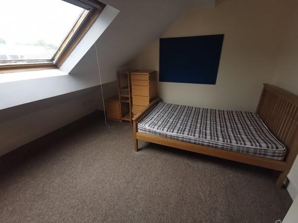 bedroom 33.jpg