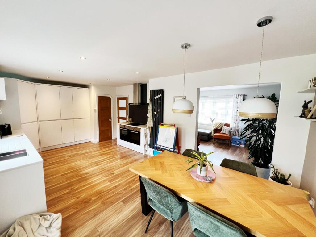 Kitchen / Dining room.