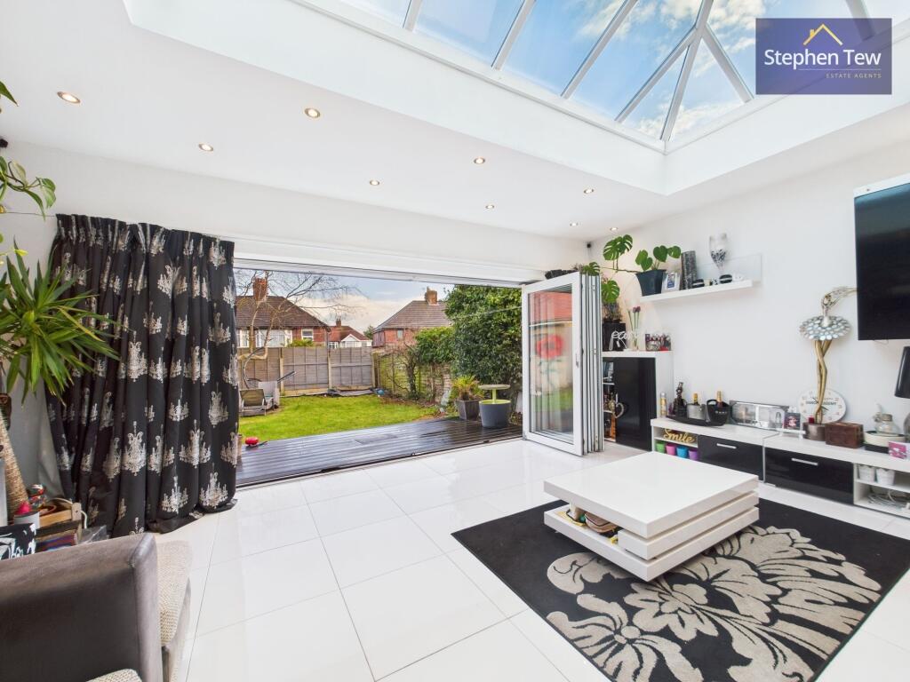 Living / Dining Kitchen