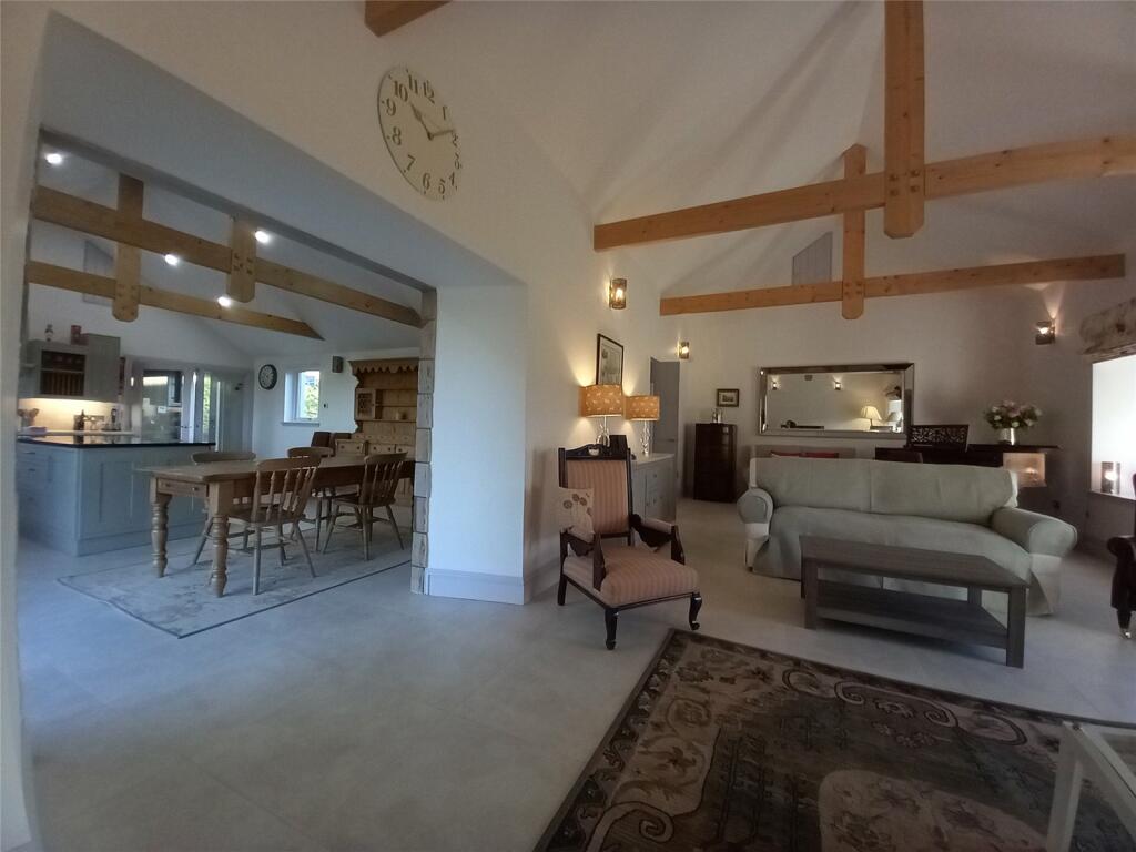 Kitchen/Lounge