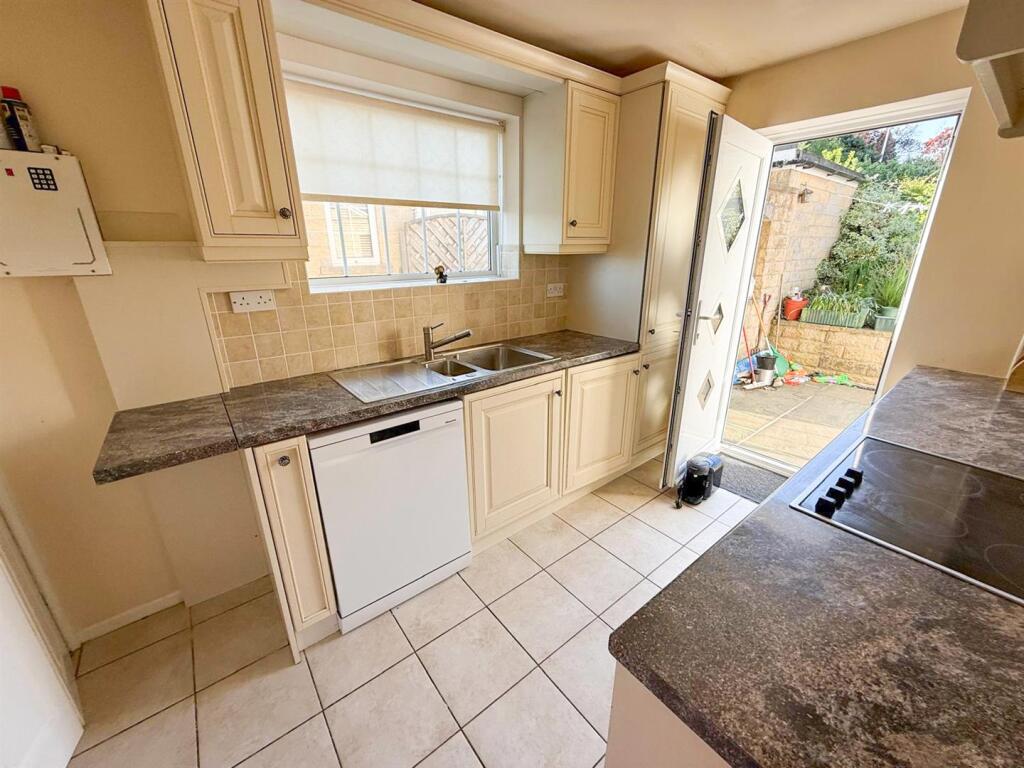 3 Bed Detached, Silsden 8