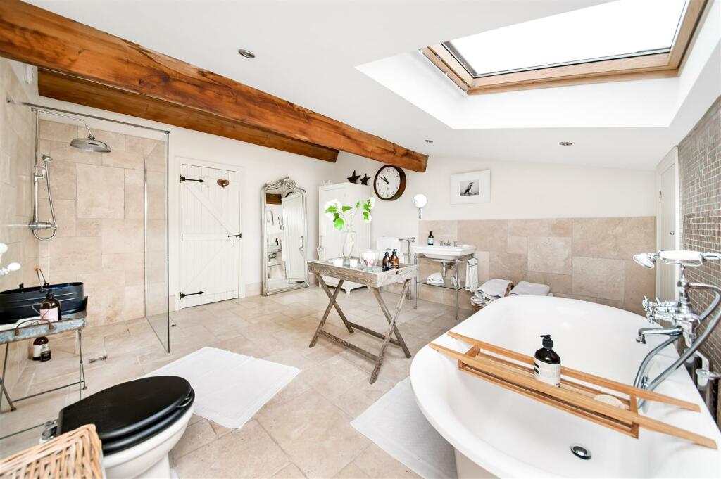 HOUSE BATHROOM
