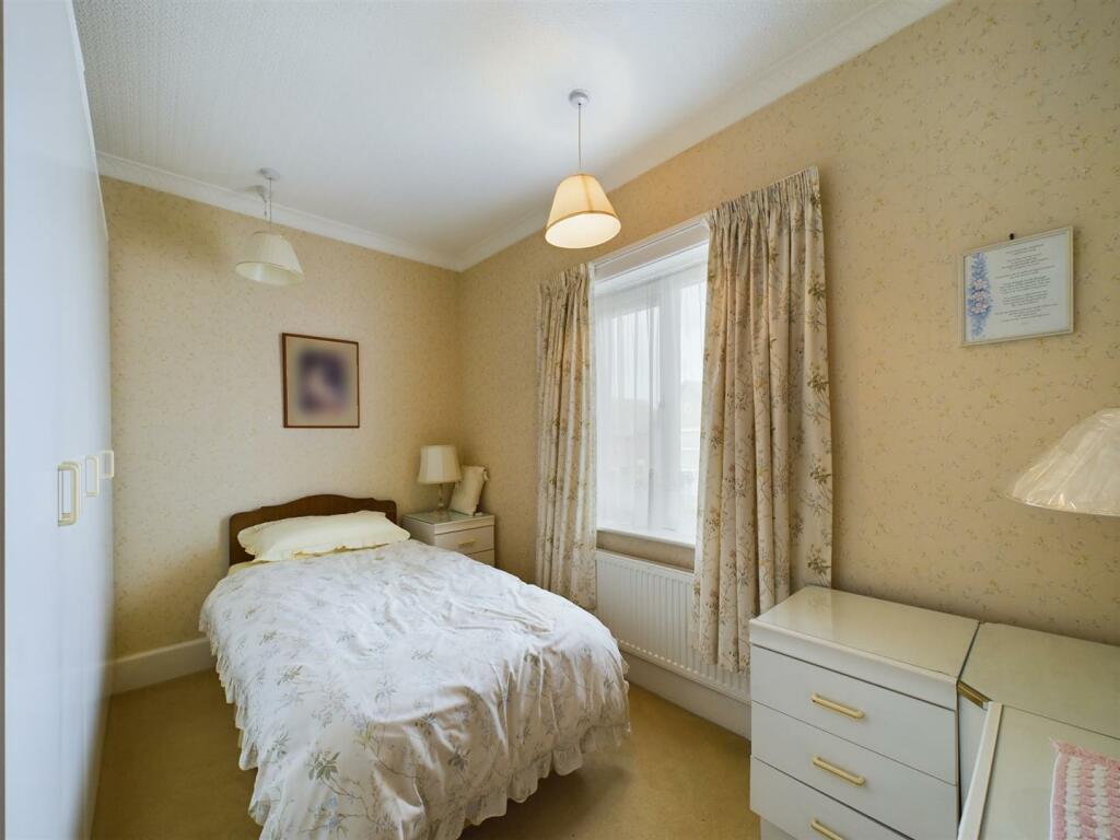 Bedroom: