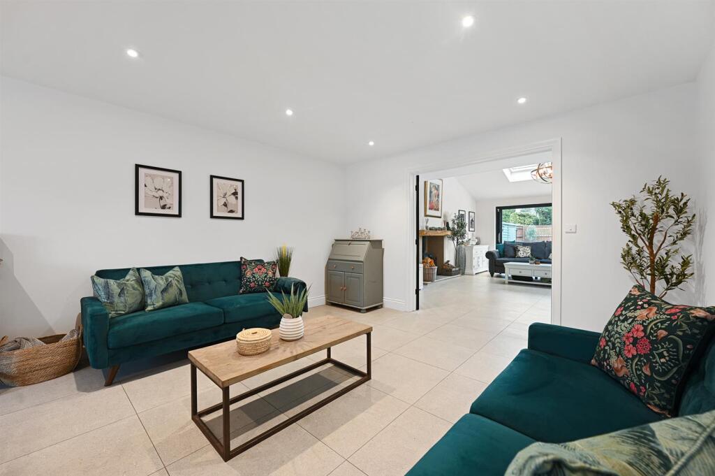 Recpetion Room (2).jpg