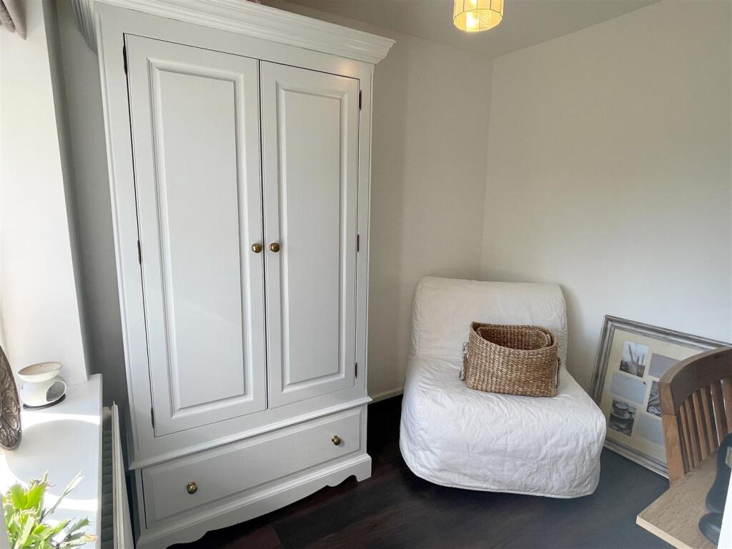 Bed 3.JPG