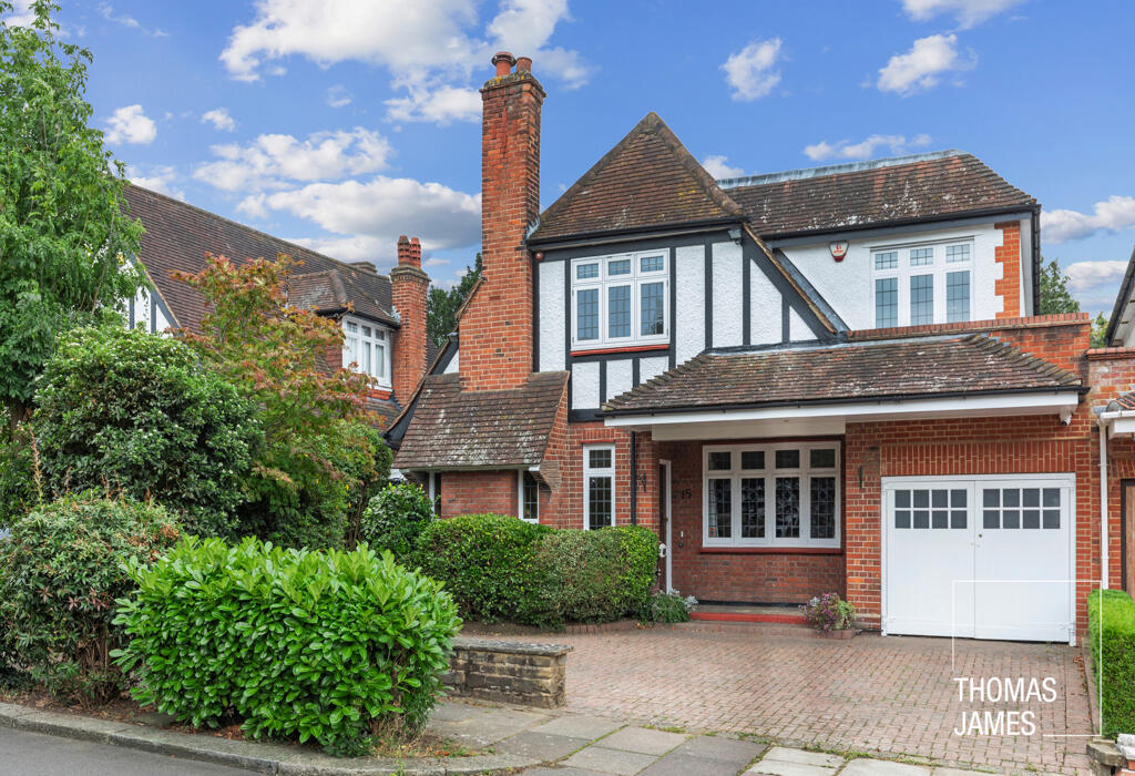 Meadway, integral garage