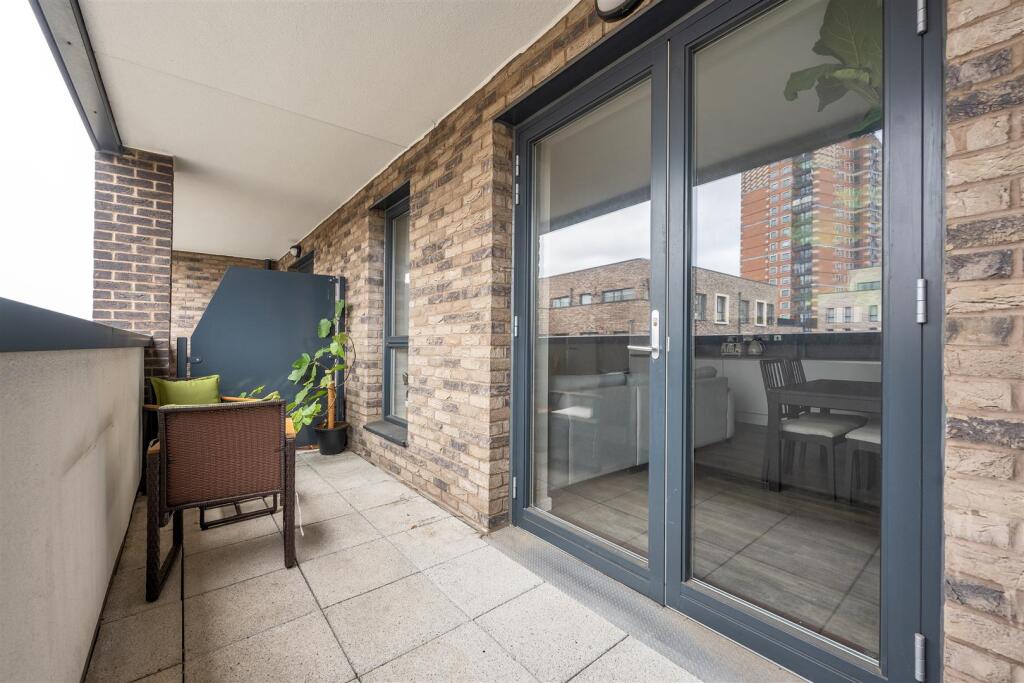 Clarkson Crescent, E17