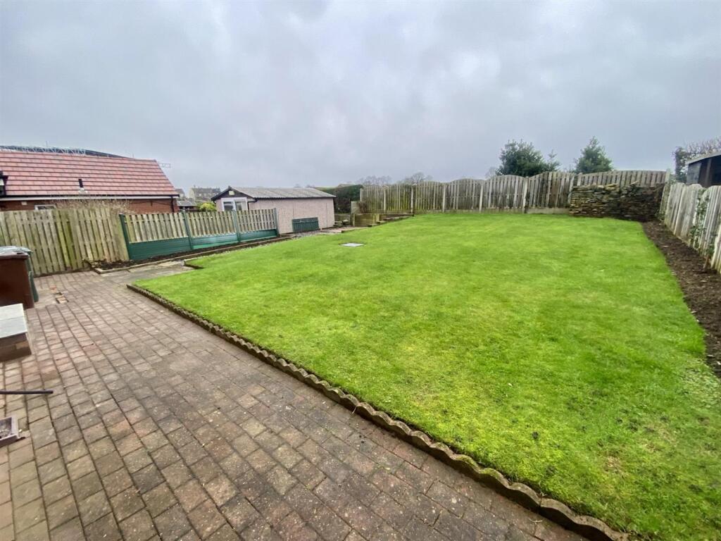 Bramleys Estate Agents - Hepworth Drive - Mirfield