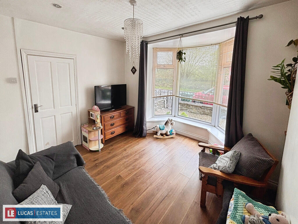 5ce450d7-E7-4FB1-...