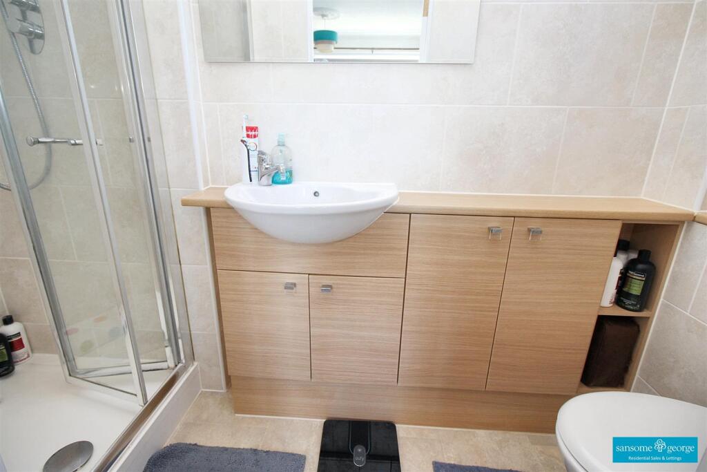 En Suite Shower Room