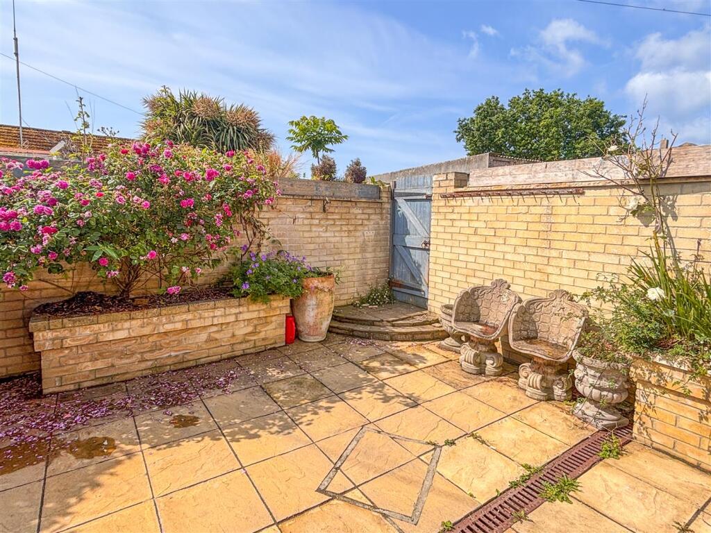 Garden2.JPG