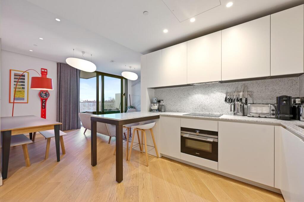 FBL -  Wood Crescent - Kitchen3 (1).jpg