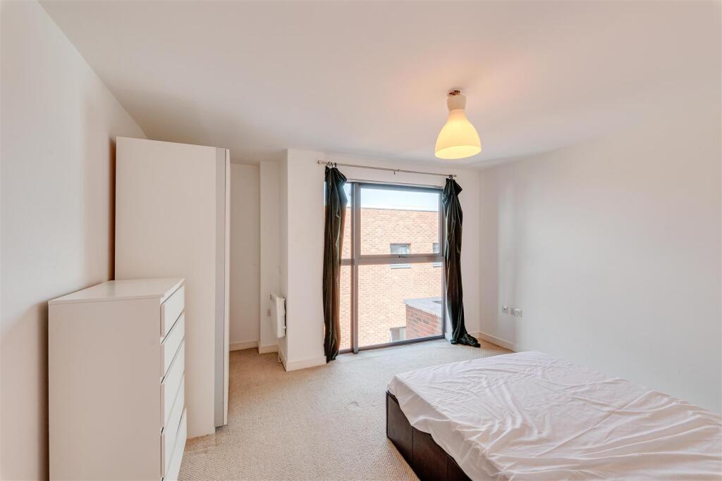 87 Hudson Gardens_11.jpg