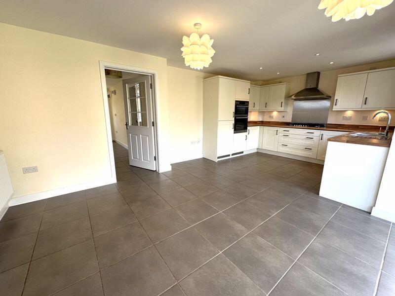 Kitchen/family room
