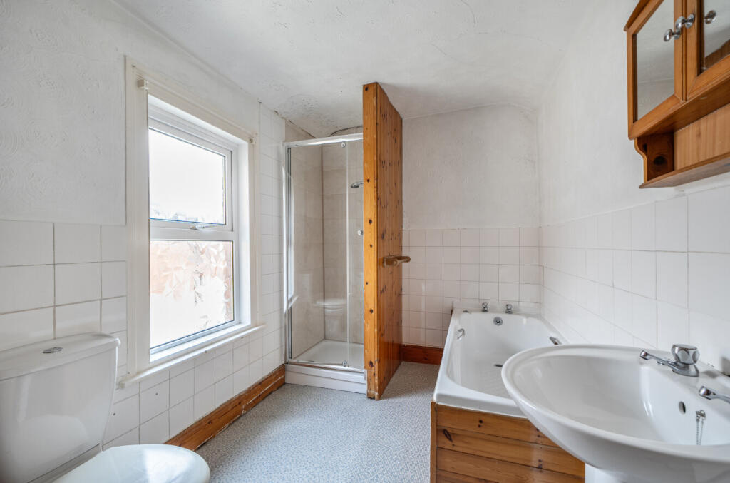 1355817-3-68cbf21...