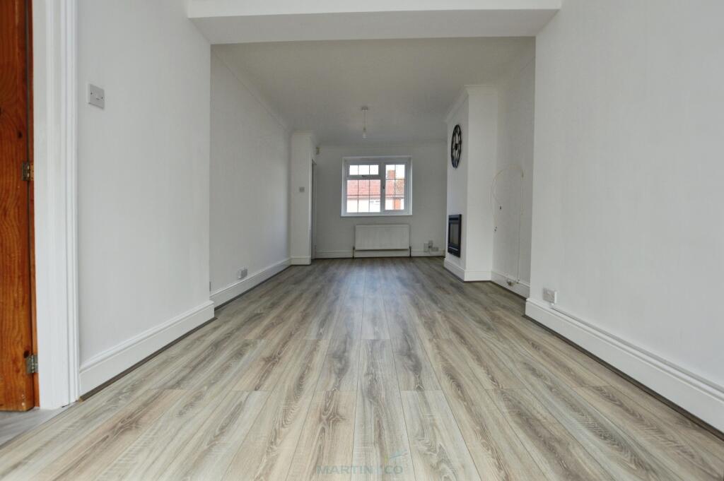pbox-living_room-328429.JPG