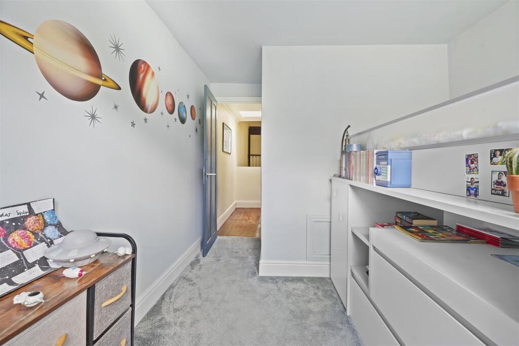 Grosvenor Park Road, E17