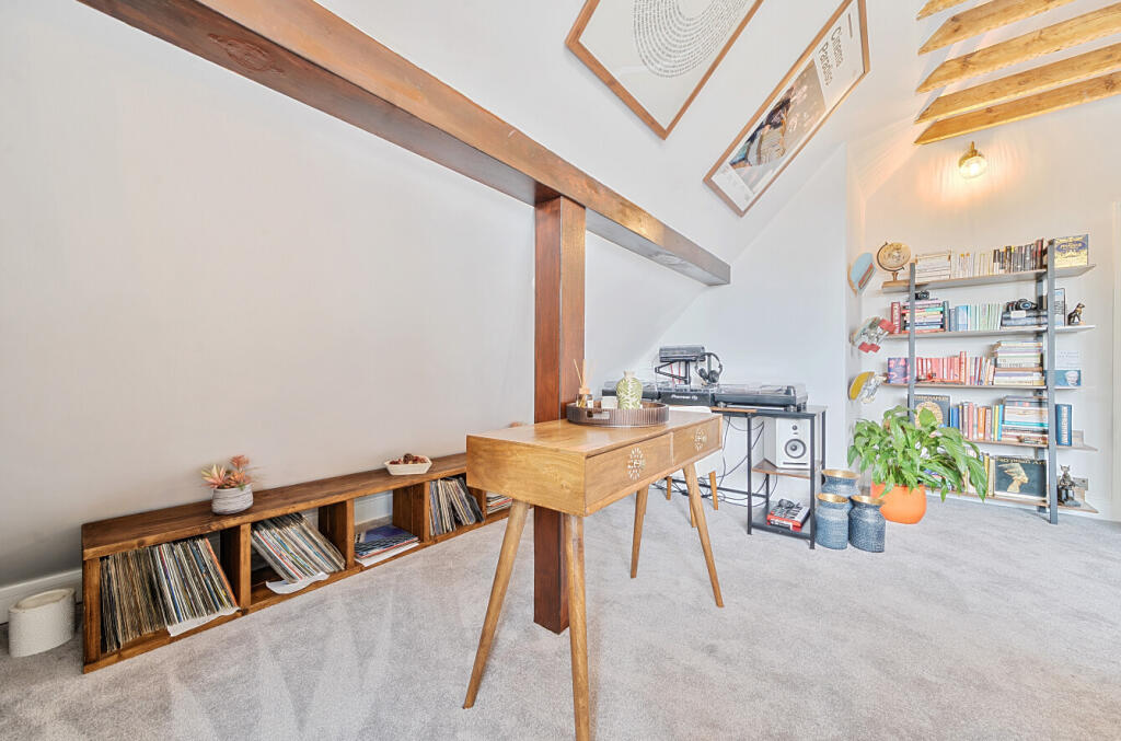 1298096-14-682dd1...