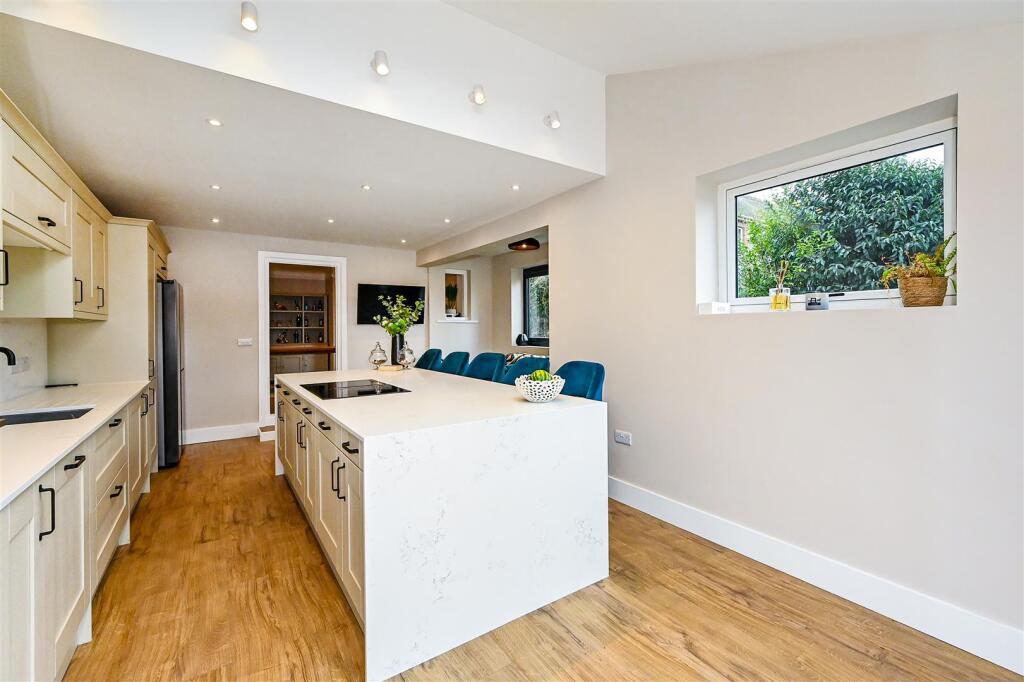 Kitchen/Breakfast/Family Room