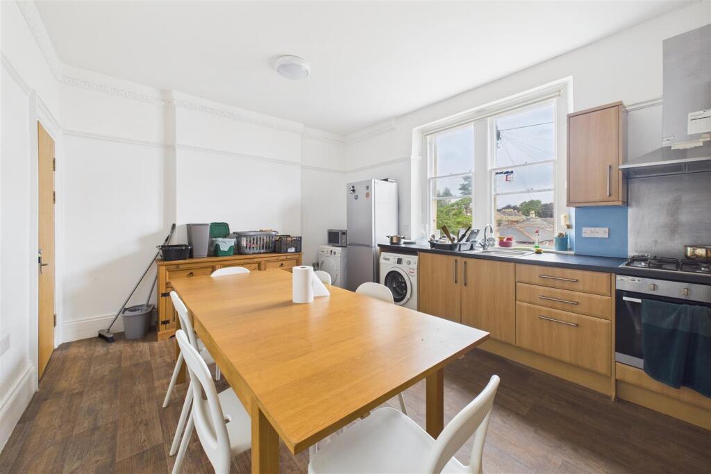 16 Osborne Villas, Kingsdown, Bristol, BS2 8BP | F
