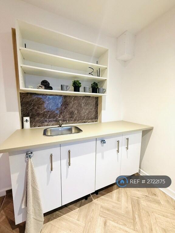 Room Six: Kitchenette