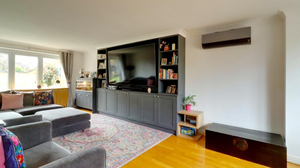 6. Lounge 2