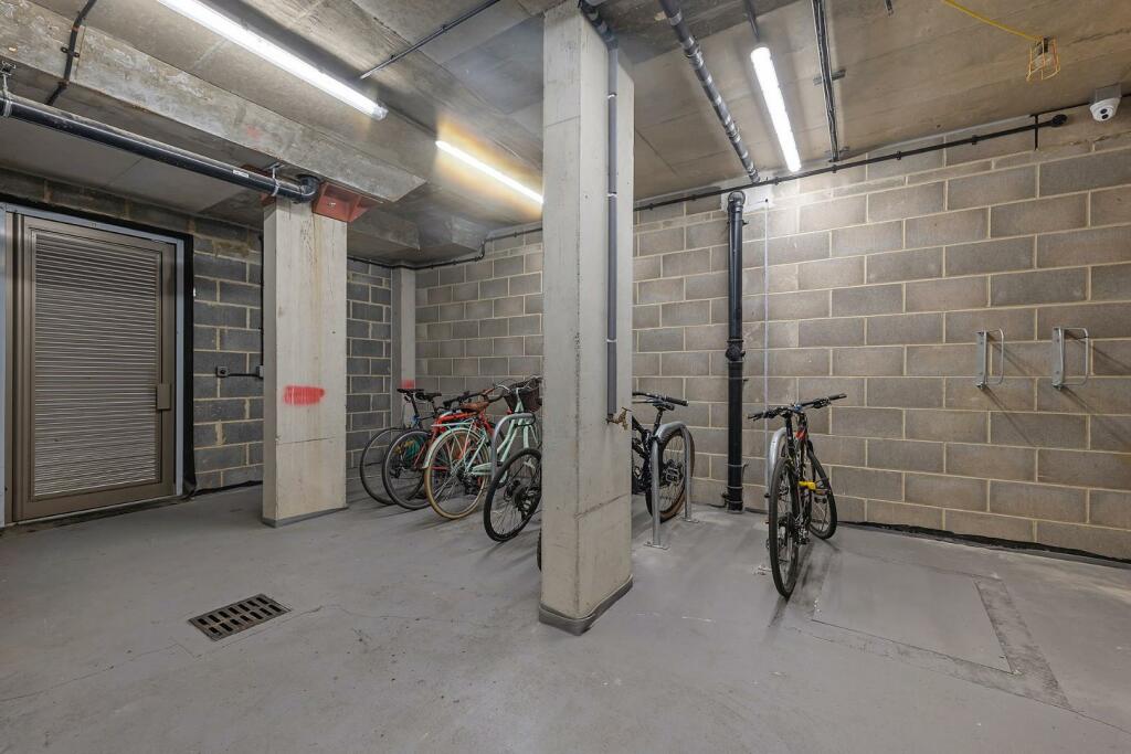 Bike store.JPG