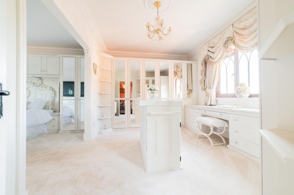 Award-winning Media team on EVERY Listing_9