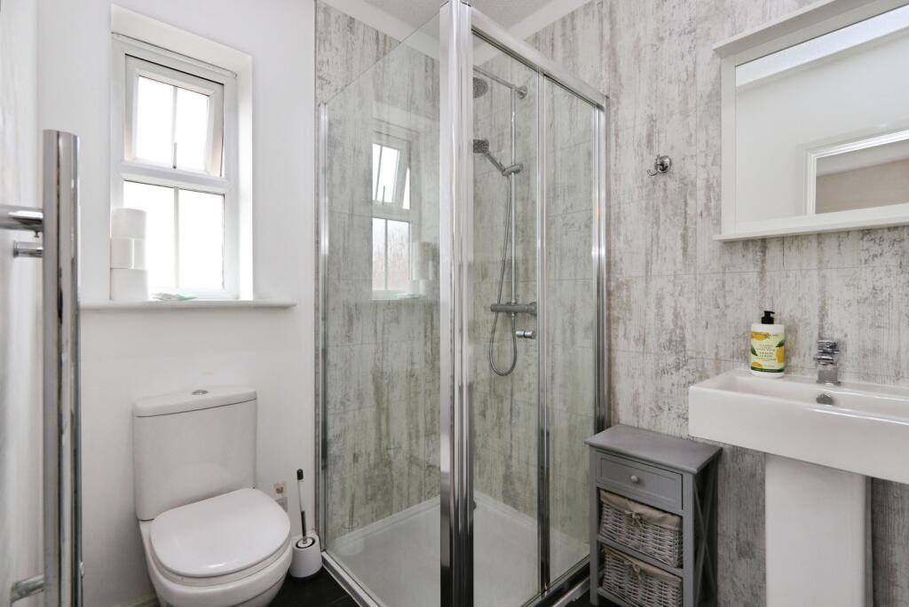 En Suite Shower Room
