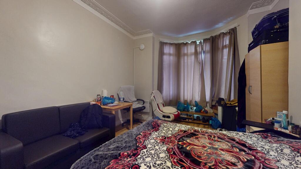 8 Brampton Park Road, Hornsey, London, N22 6BG