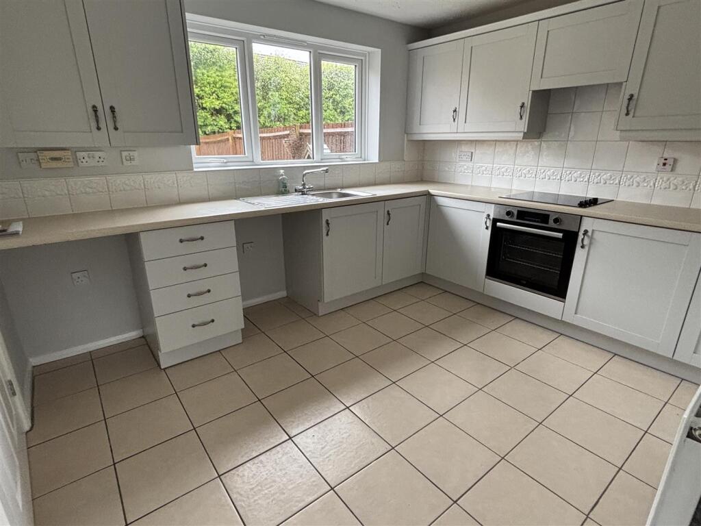 Dining kitchen