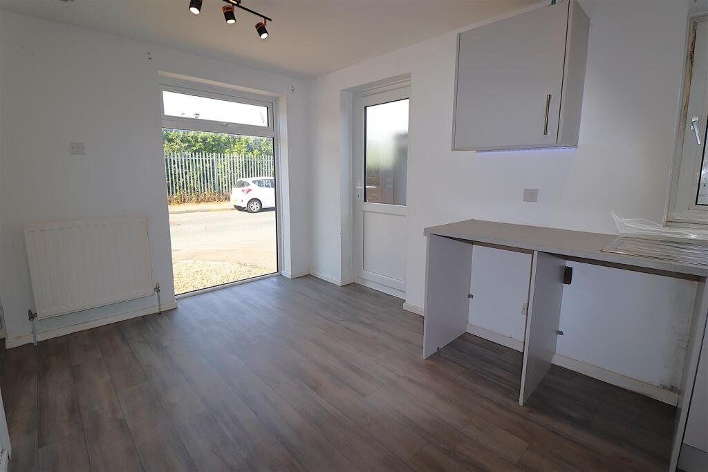 kitchen diner (16).JPG