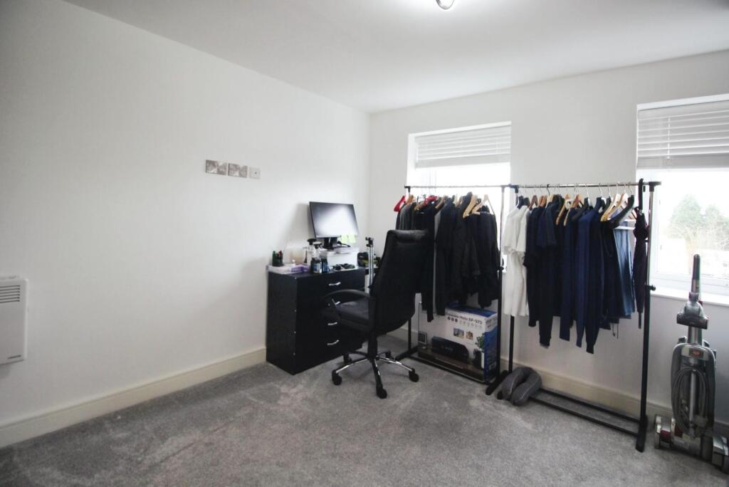 SECOND BEDROOM 4.JPG