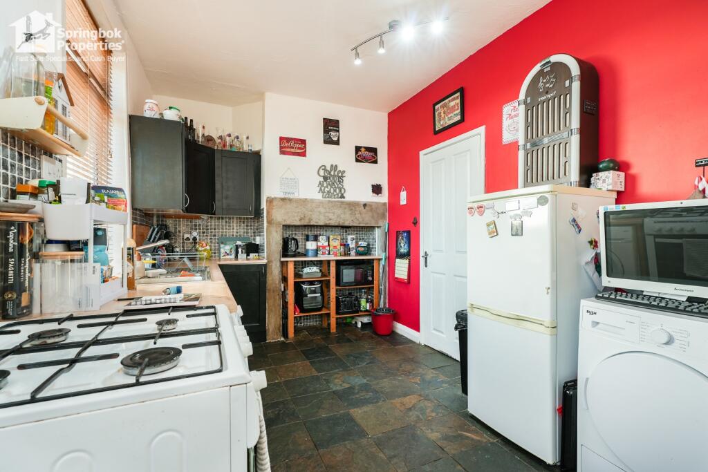 IMAGE 4