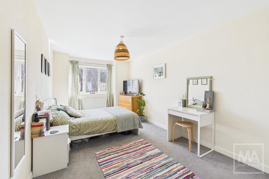 Main Bedroom