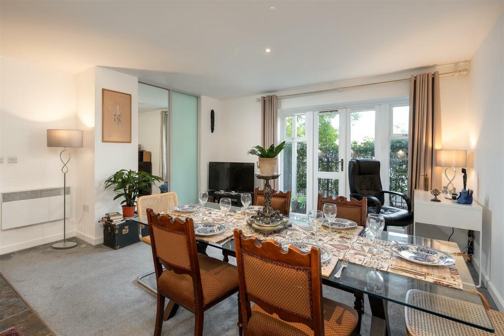 Open Plan Living Area/Kitchen