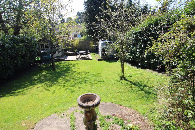 GARDEN  