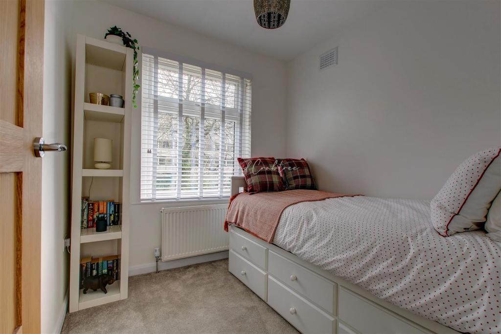 King George V_Hern_Crabtree_ (36).jpg