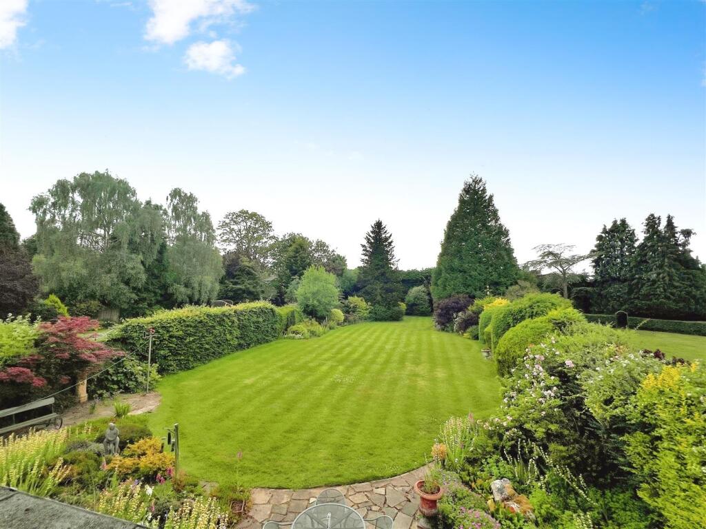 4b326511-elevated 20garden 20shot.jpg