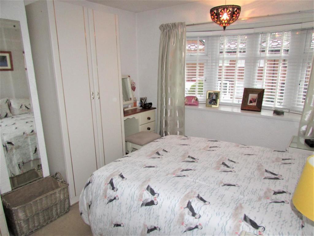 ThornAve12bed3.JPG