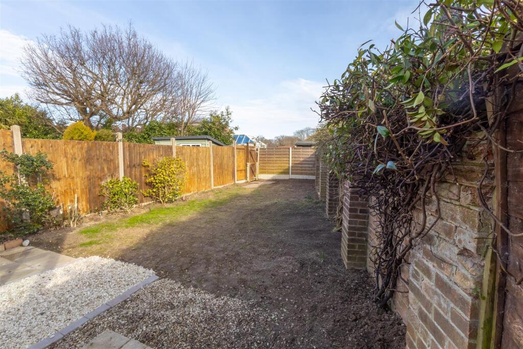 Viking Close-04 - t.jpeg