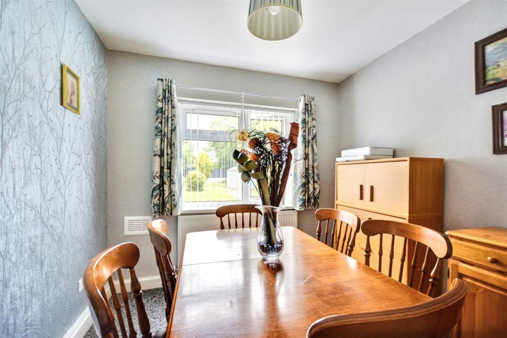 Dining Room_1.jpeg