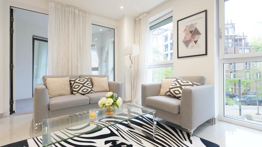 Apartment , Conquest Tower,  Blackfriars Road, London