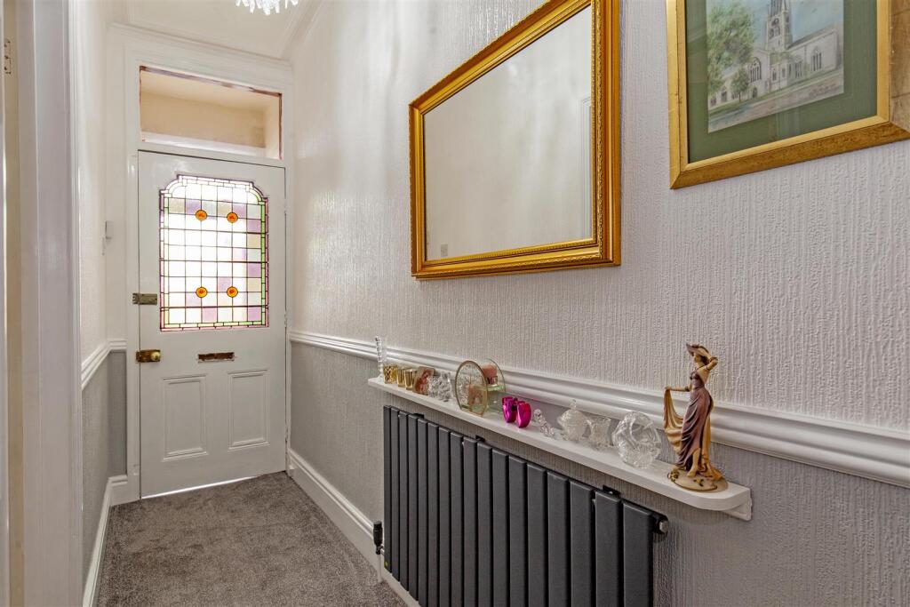 Entrance Hall-1.jpg